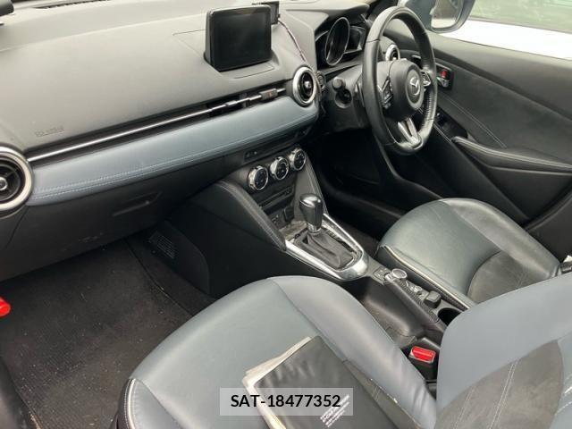 Mazda MAZDA2 2019-09 7725354-14