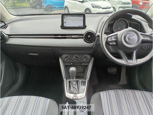 Mazda MAZDA2 2021-06 7877572-6