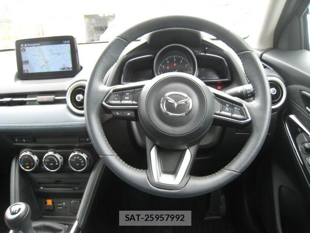 Mazda MAZDA2 2020-01 7962518-19