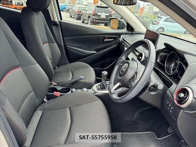 Mazda MAZDA2 2022-03 7979840-15