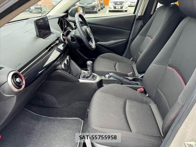 Mazda MAZDA2 2022-03 7979840-17
