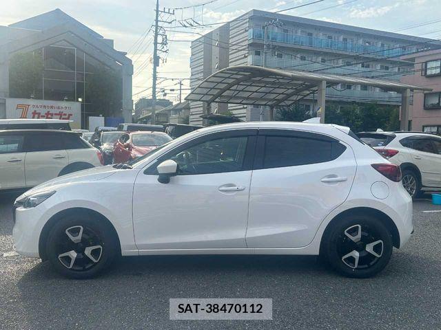 Mazda MAZDA2 2025-10 8074463-28