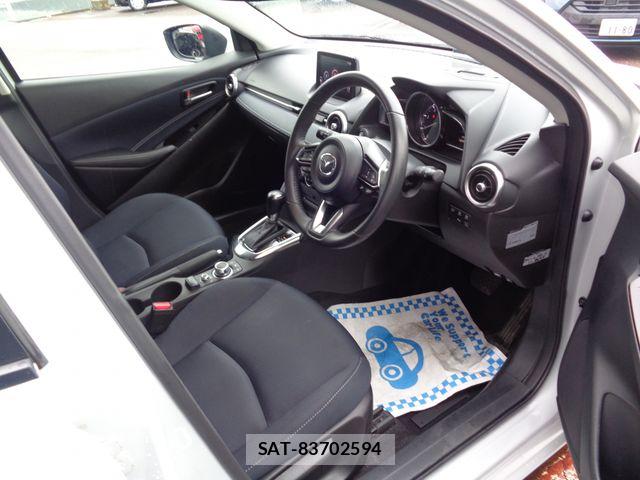 Mazda MAZDA2 2019-09 8074465-1