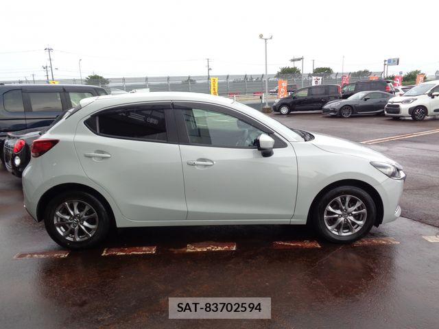 Mazda MAZDA2 2019-09 8074465-4