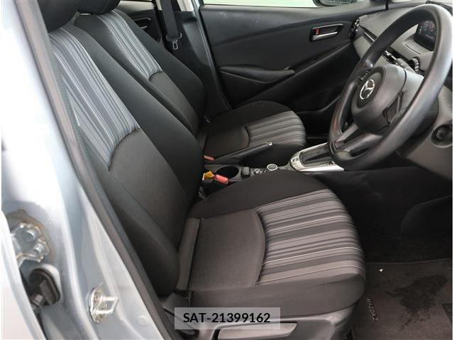 Mazda MAZDA2 2020-10 8100286-12
