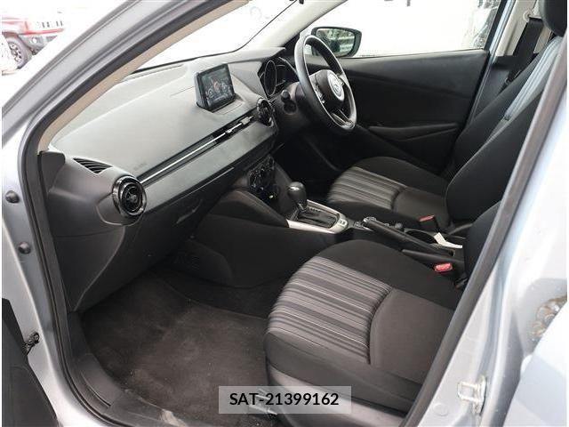 Mazda MAZDA2 2020-10 8100286-14
