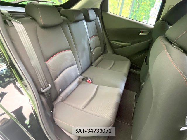 Mazda MAZDA2 2021-10 8208550-8
