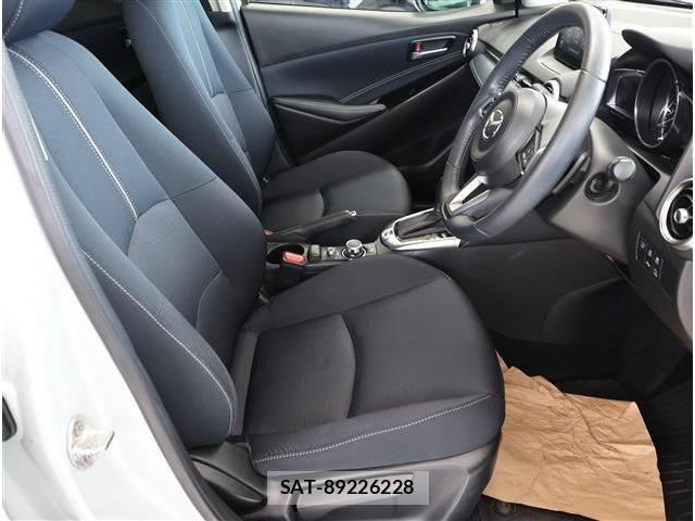 Mazda MAZDA2 2020-05 8208553-15