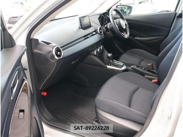 Mazda MAZDA2 2020-05 8208553-17