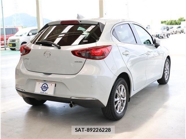 Mazda MAZDA2 2020-05 8208553-6