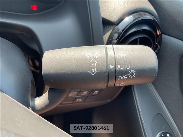 Mazda MAZDA2 2025-04 8208552-16