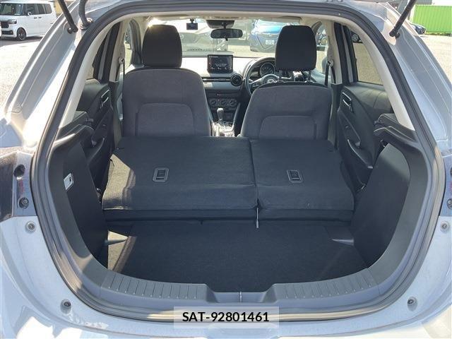Mazda MAZDA2 2025-04 8208552-23