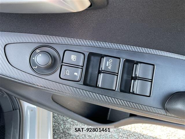 Mazda MAZDA2 2025-04 8208552-4