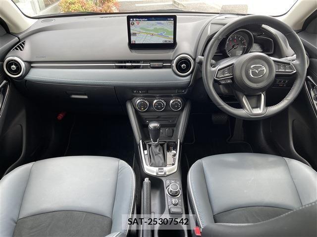 Mazda MAZDA2 2022-06 8315301-4