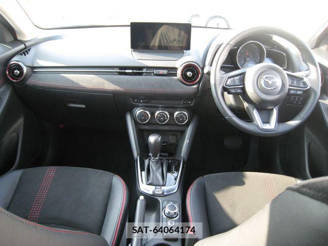 Mazda MAZDA2 2025-01 8315299-15