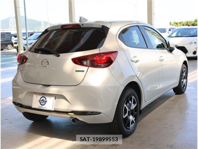 Mazda MAZDA2 2026-04 8354896-5