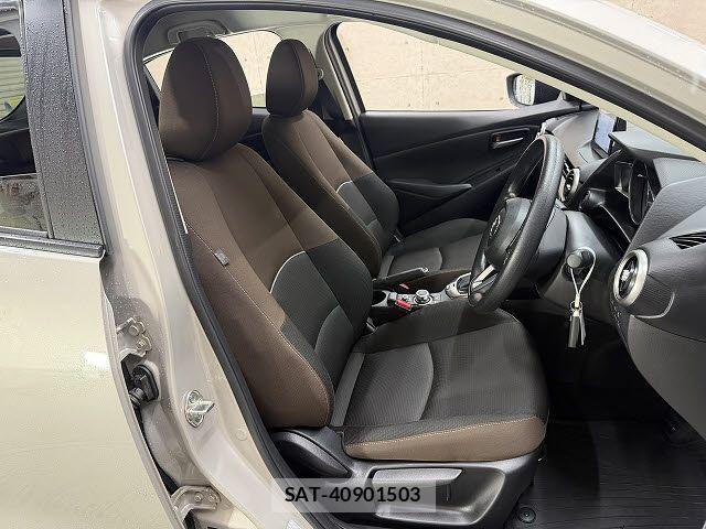 Mazda MAZDA2 2021-08 8366856-4