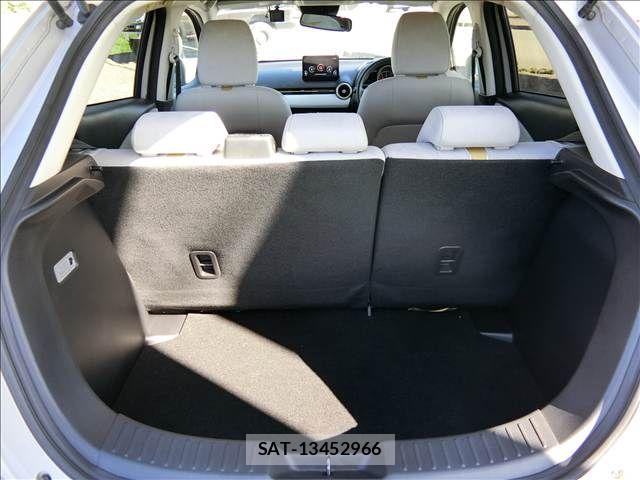 Mazda MAZDA2 2021-12 8371832-18