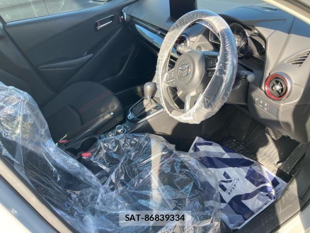 Mazda MAZDA2 2023-09 8413443-14