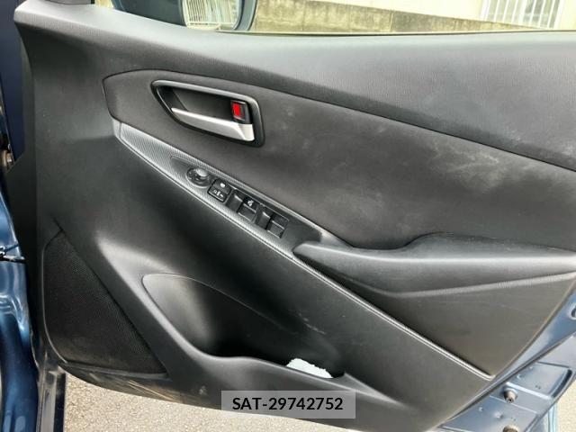 Mazda MAZDA2 2021-08 8438373-11
