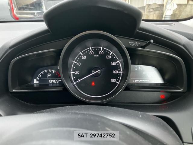 Mazda MAZDA2 2021-08 8438373-16