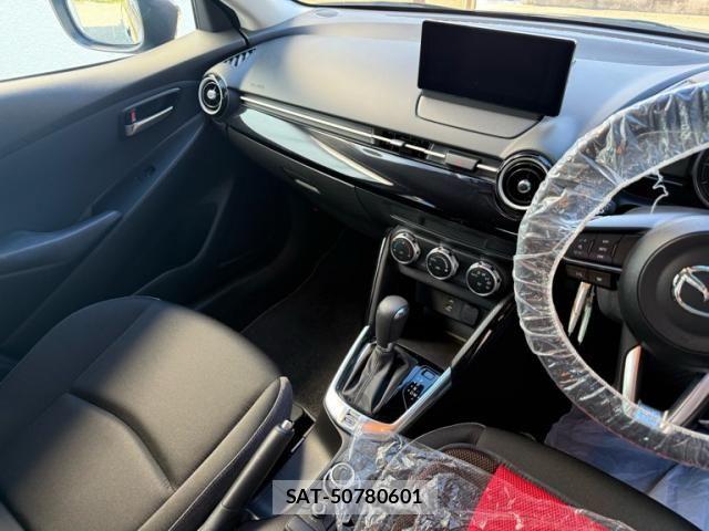 Mazda MAZDA2 2024-04 8525650-8