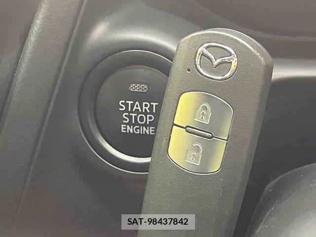 Mazda MAZDA2 2021-03 8562555-5