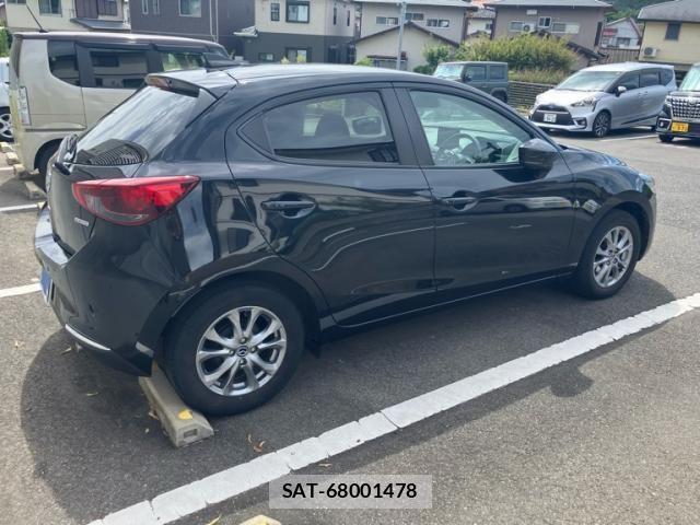 Mazda MAZDA2 2022-01 8562554-2