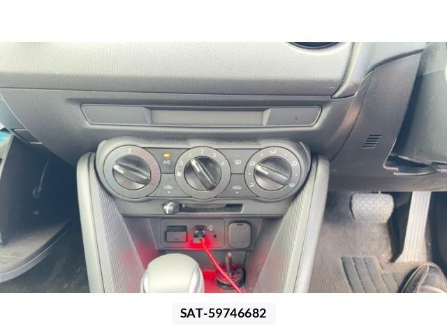 Mazda MAZDA2 2019-12 8627581-10