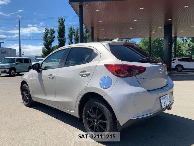 Mazda MAZDA2 2022-03 8743651-2