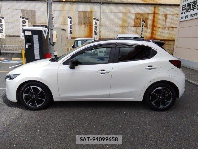 Mazda MAZDA2 2023-09 8743649-5