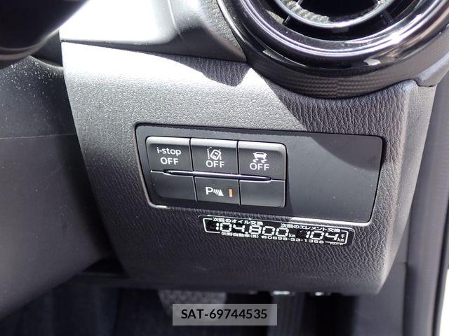 Mazda MAZDA2 2022-08 8796564-17