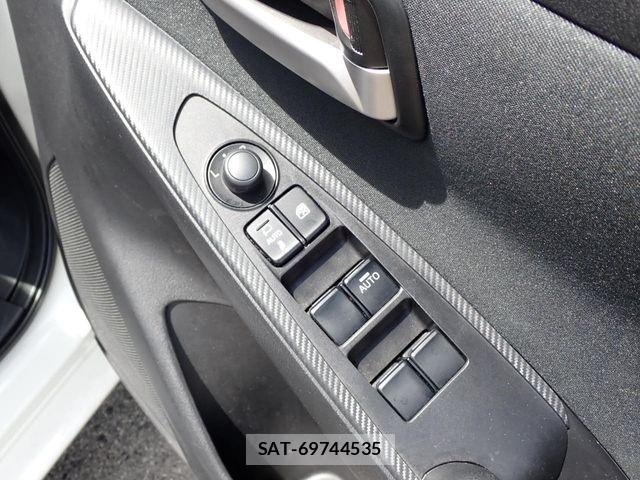 Mazda MAZDA2 2022-08 8796564-18