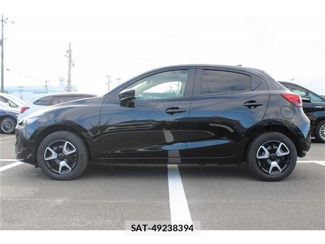 Mazda MAZDA2 2024-09 8796567-9