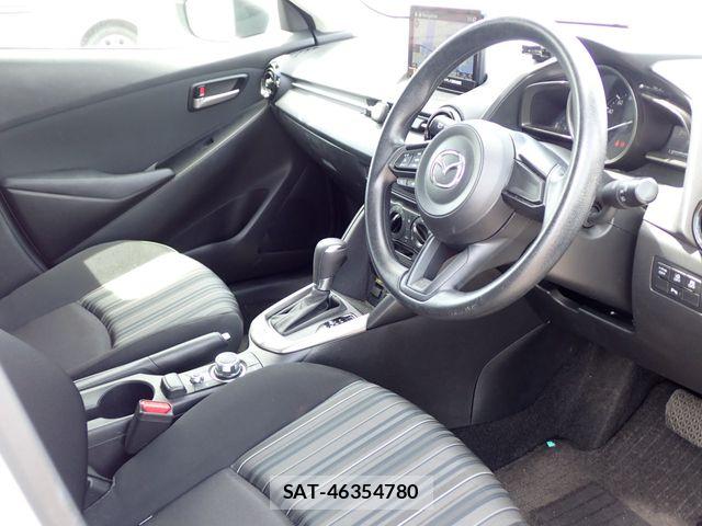 Mazda MAZDA2 2022-08 8796565-1
