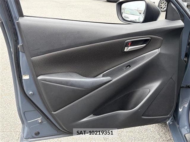 Mazda MAZDA2 2022-01 8830139-21