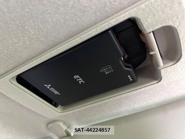 Mazda MAZDA2 2023-05 8830131-6