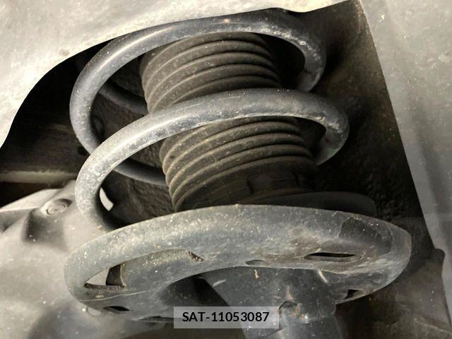 Mazda MAZDA2 2019-09 8849702-19
