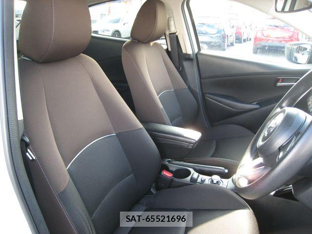 Mazda MAZDA2 2019-12 8871392-17