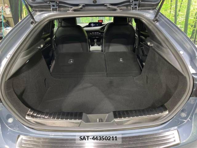 Mazda MAZDA3 2019-07 921257-10