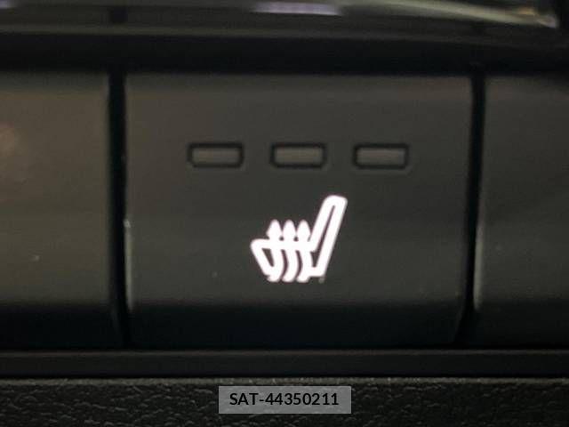 Mazda MAZDA3 2019-07 921257-6