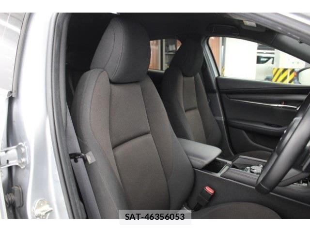 Mazda MAZDA3 2021-03 3675343-26