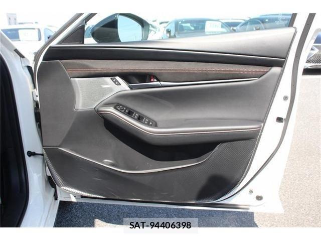 Mazda MAZDA3 2023-12 3833399-17