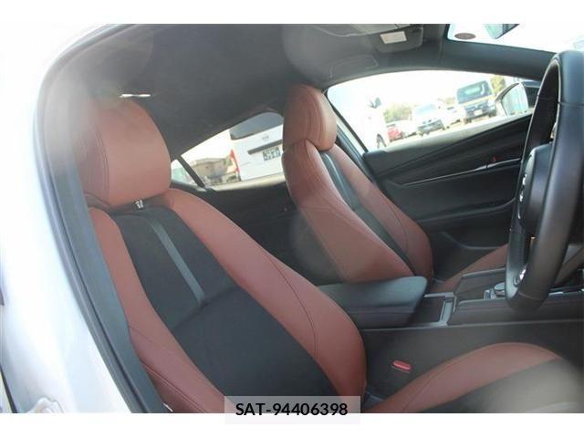 Mazda MAZDA3 2023-12 3833399-18