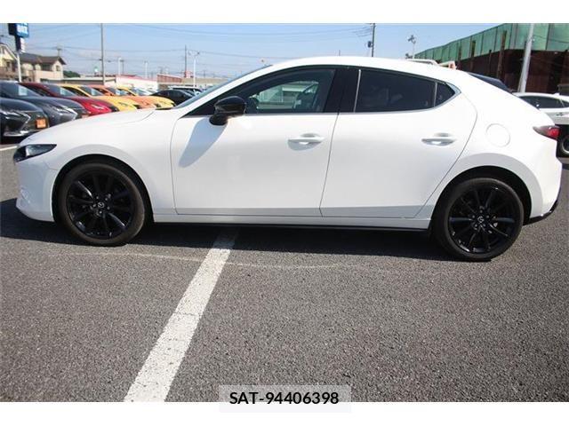 Mazda MAZDA3 2023-12 3833399-6