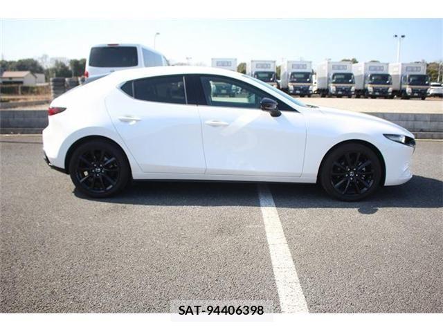 Mazda MAZDA3 2023-12 3833399-8