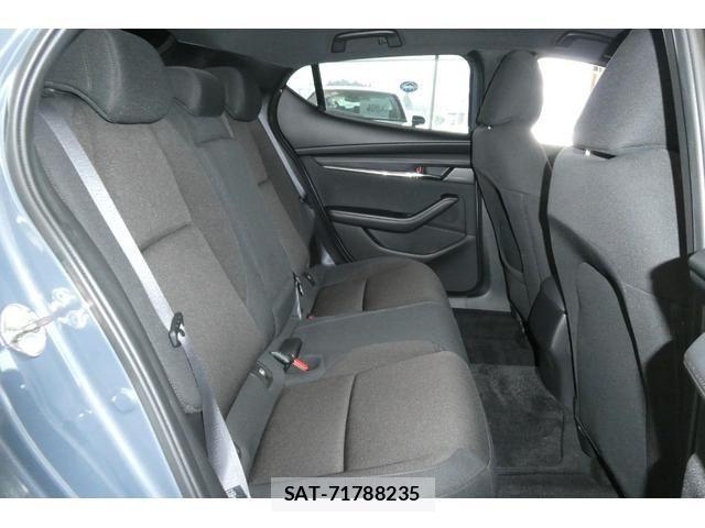Mazda MAZDA3 2019-08 4044976-9