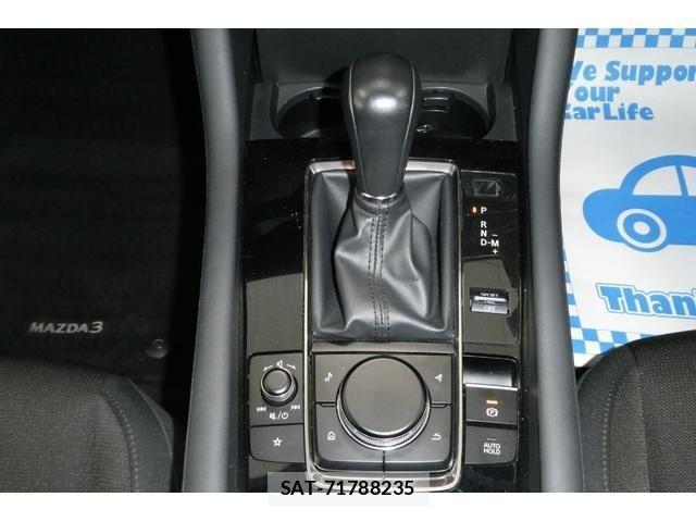 Mazda MAZDA3 2019-08 4044976-17
