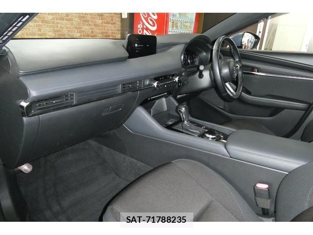 Mazda MAZDA3 2019-08 4044976-5