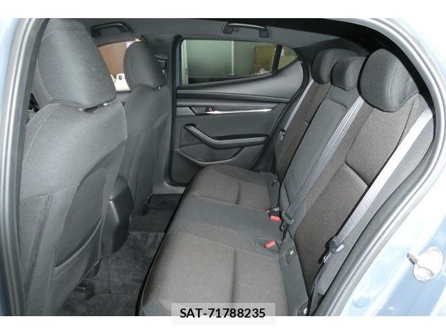 Mazda MAZDA3 2019-08 4044976-8